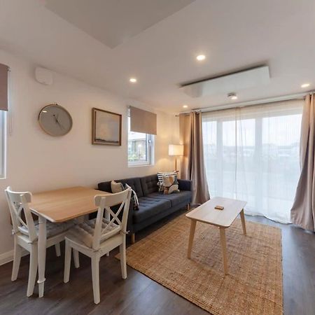Contemporary 1 Bedroom Apartment In Ashford 阿什弗德 外观 照片