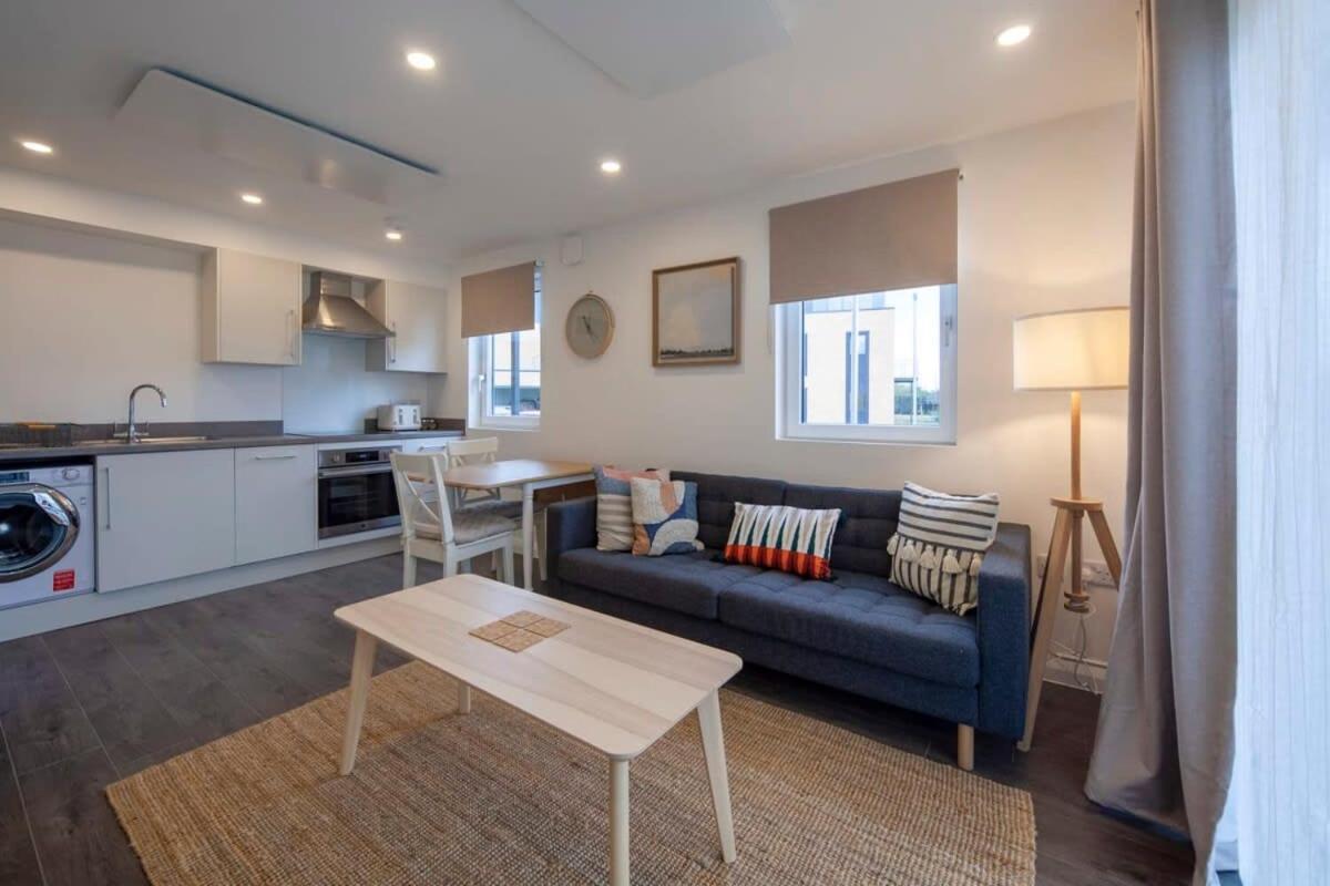 Contemporary 1 Bedroom Apartment In Ashford 阿什弗德 外观 照片